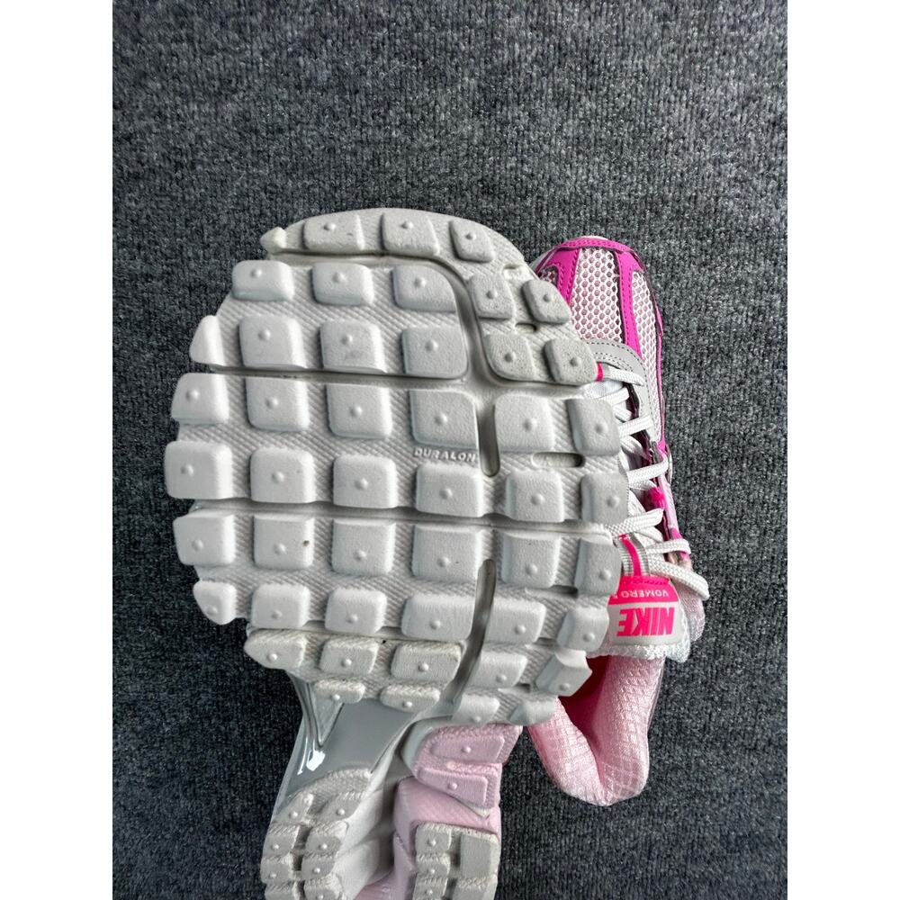 Nike Vomero 18 Women's Running Shoes Pink White Gray Size 8.5 New No Box - Picture 11 of 15